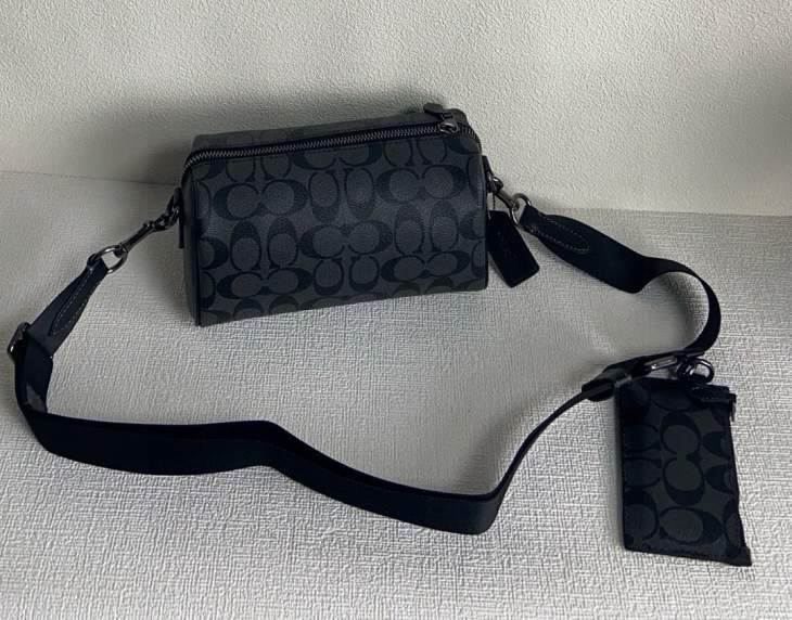 Picture of Coach Mens Bags _SKUfw221095829fw